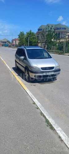 Opel Zafira-5