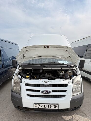 Ford Transit-2