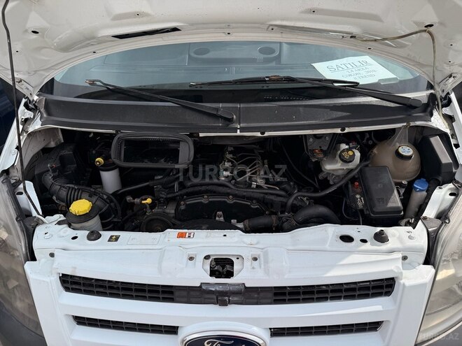 Ford Transit-3