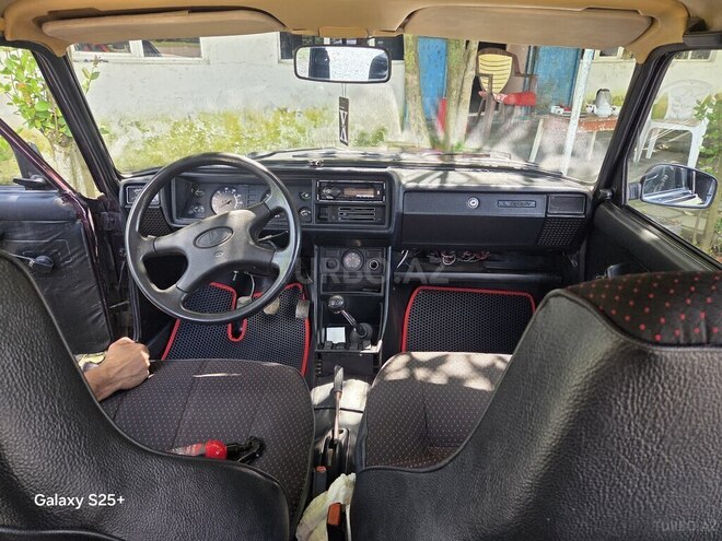 LADA (VAZ) 2107-4