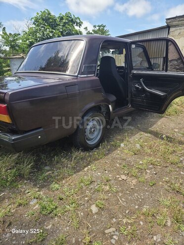 LADA (VAZ) 2107-8