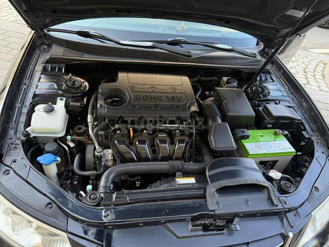 Hyundai Sonata-12
