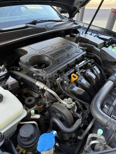 Hyundai Sonata-13