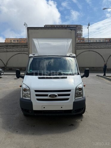 Ford Transit-1