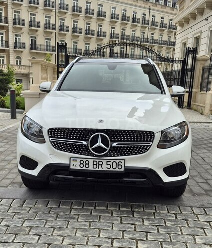 Mercedes GLC 300-1
