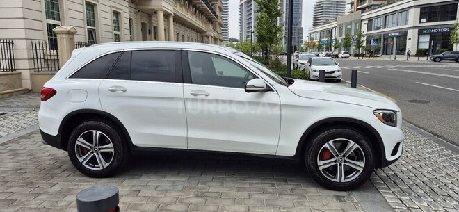 Mercedes GLC 300-3