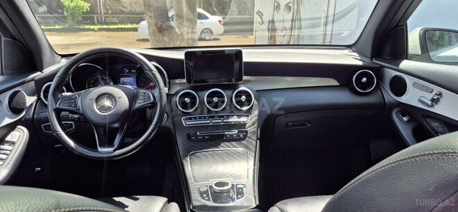 Mercedes GLC 300-10