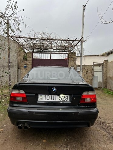 BMW 528-7