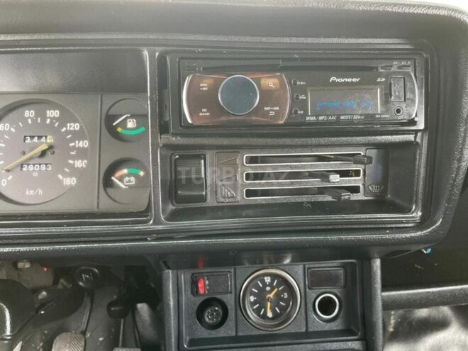LADA (VAZ) 2107-4