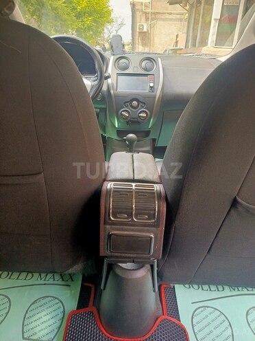 Nissan Note-8