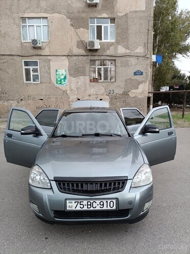 LADA (VAZ) Priora-1