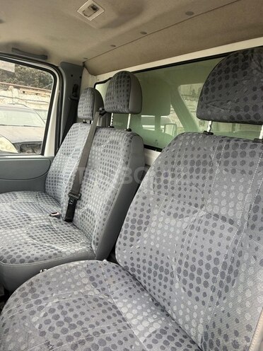 Ford Transit-7