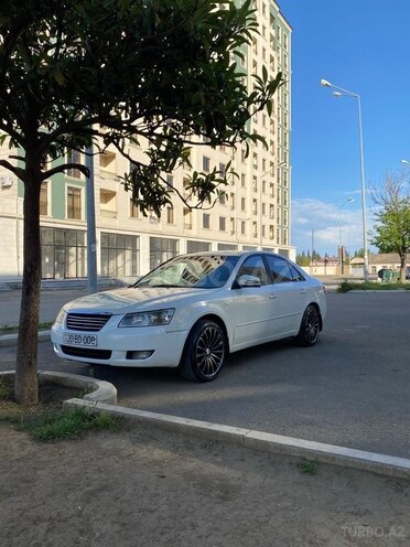 Hyundai Sonata-4