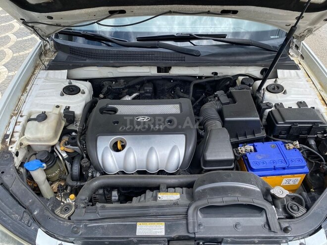 Hyundai Sonata-8