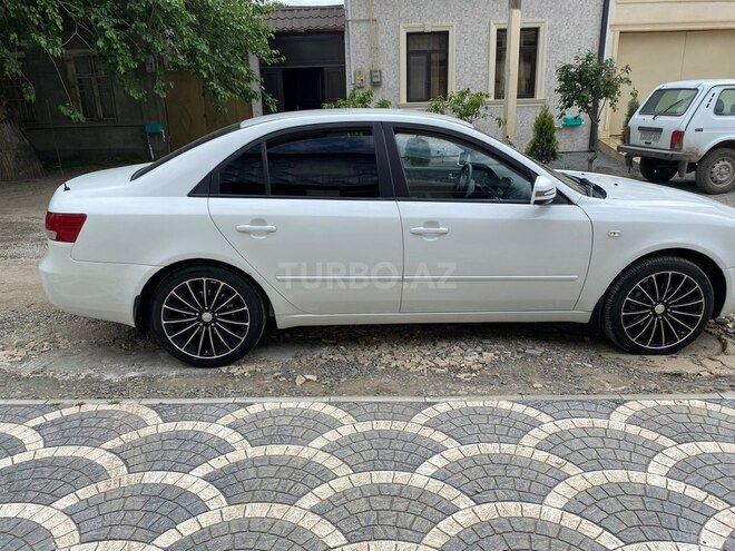 Hyundai Sonata-5