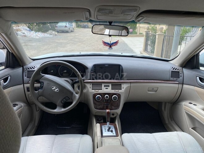 Hyundai Sonata-9