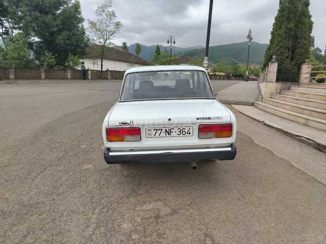 LADA (VAZ) 2107-2