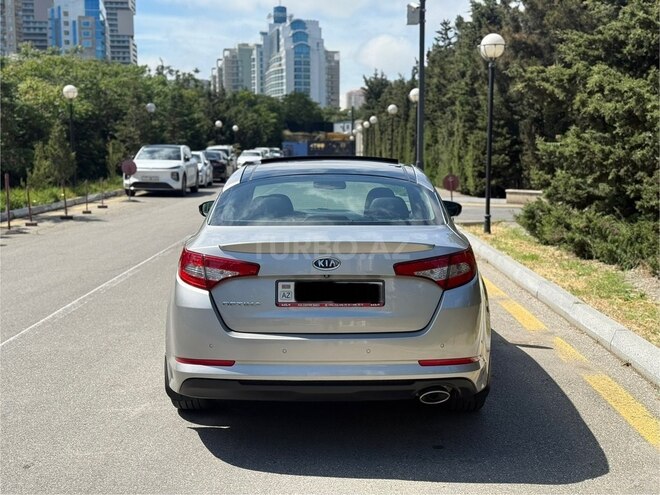 Kia Optima-4