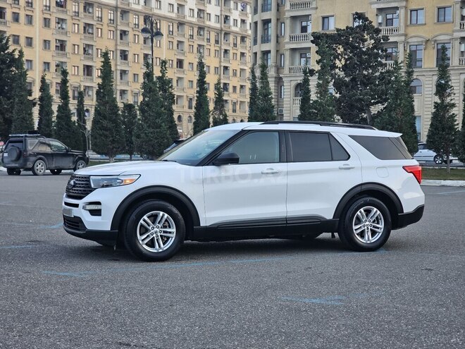 Ford Explorer-2