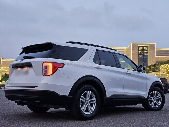 Ford Explorer-4