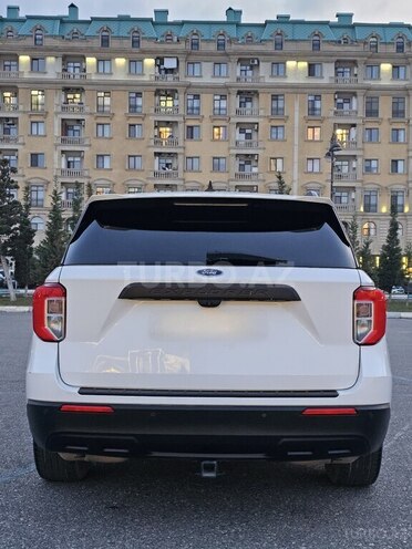 Ford Explorer-5