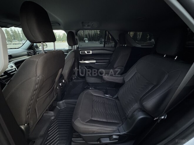 Ford Explorer-20