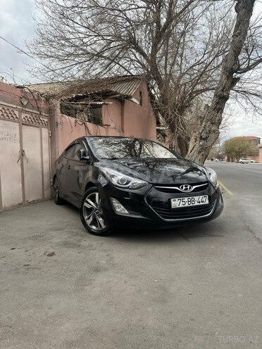 Hyundai Elantra-2