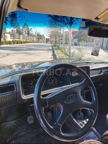 LADA (VAZ) 2107-2