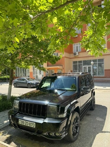 Jeep Commander-10