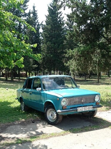 LADA (VAZ) 21011-2