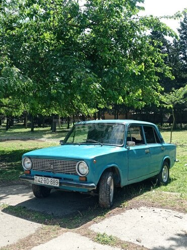 LADA (VAZ) 21011-1