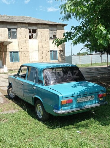 LADA (VAZ) 21011-4