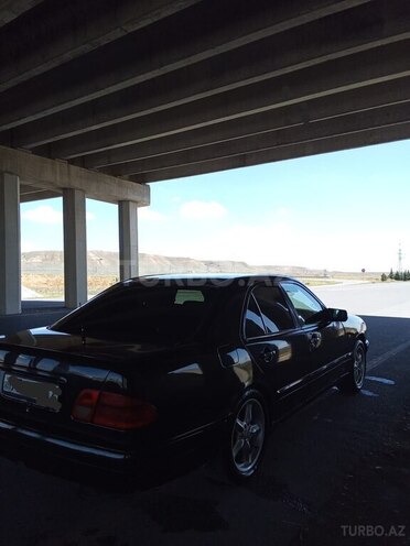Mercedes E 220-4