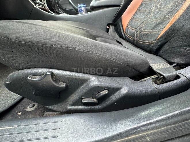 Mercedes C 200-8