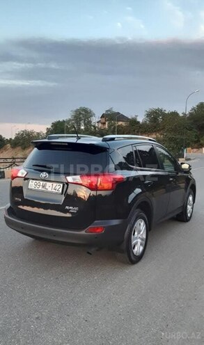 Toyota RAV4-3