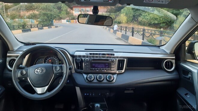 Toyota RAV4-4