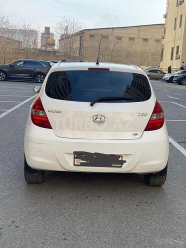 Hyundai i20-2