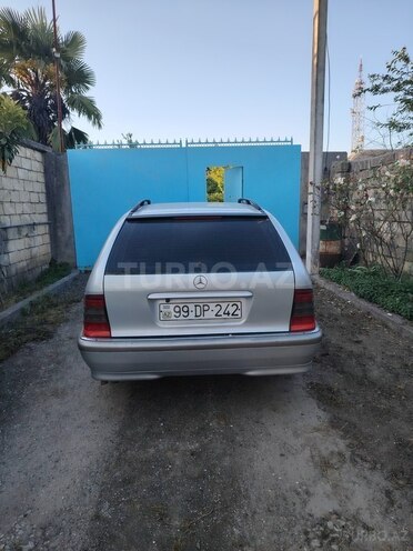 Mercedes C 200-2