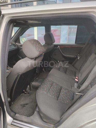 Mercedes C 200-7