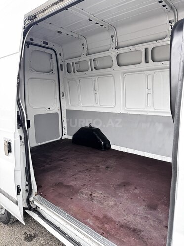 Ford Transit-6