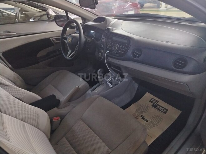 Honda Insight-4