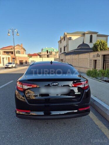 Kia Optima-4