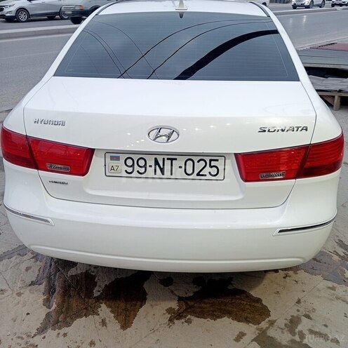 Hyundai Sonata-2