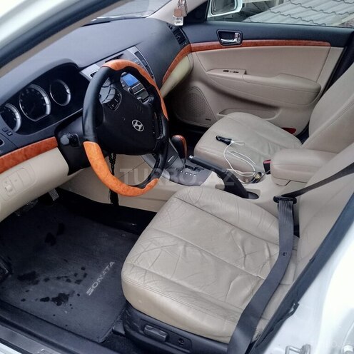 Hyundai Sonata-5
