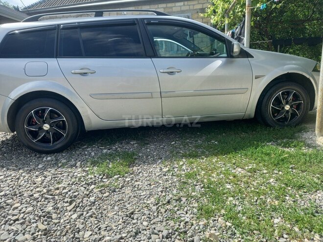 Renault Megane-2