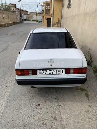 Mercedes 190-4