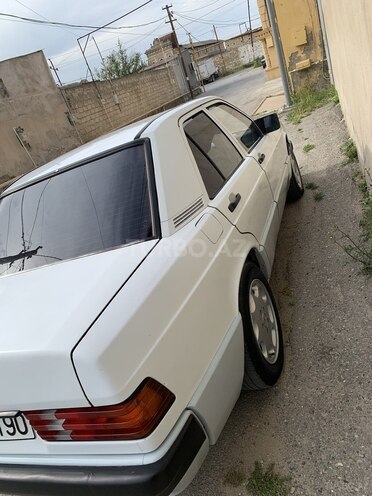 Mercedes 190-7