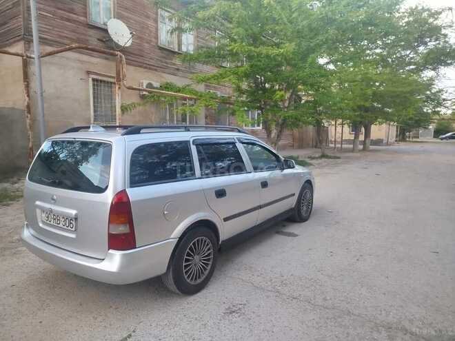 Opel Astra-11