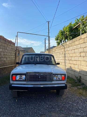 LADA (VAZ) 2107-1