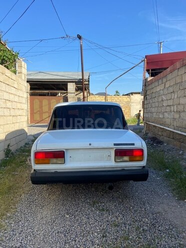 LADA (VAZ) 2107-2
